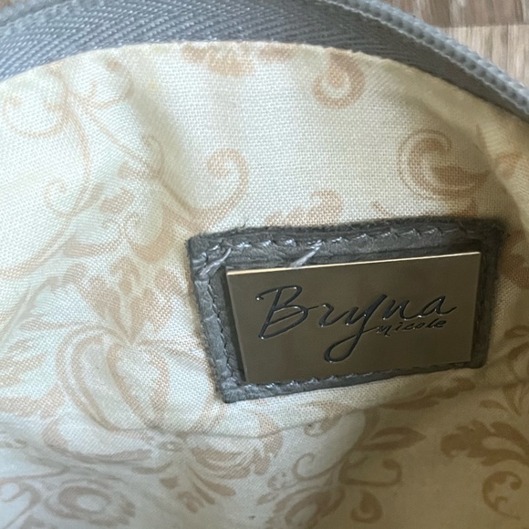 Bryna Nicole crossbody bag - Picture 10 of 10